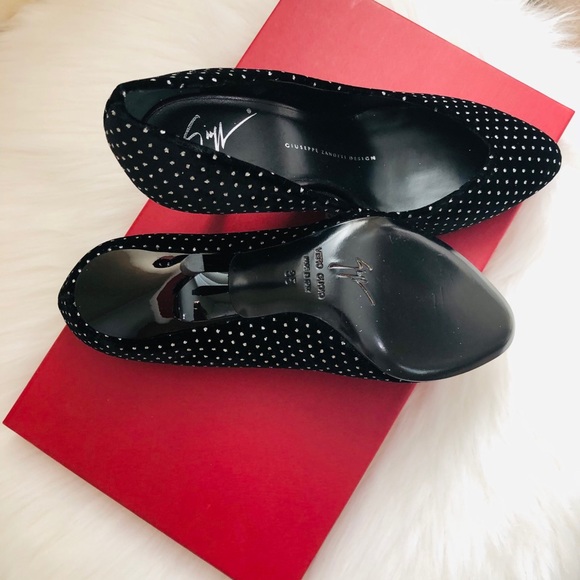 Brand new Giuseppe Zanotti heels. Size 35 - Picture 3 of 5